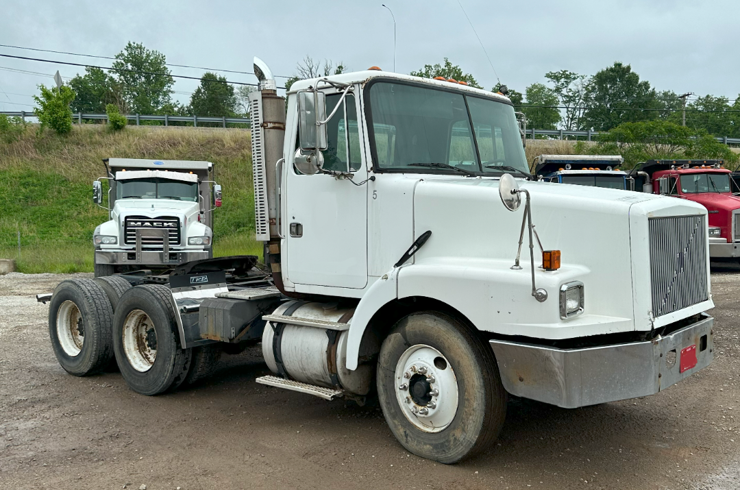 1996 VOLVO WG - Image 7